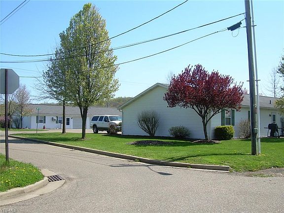 2nd image of 724 Luke Dr SW