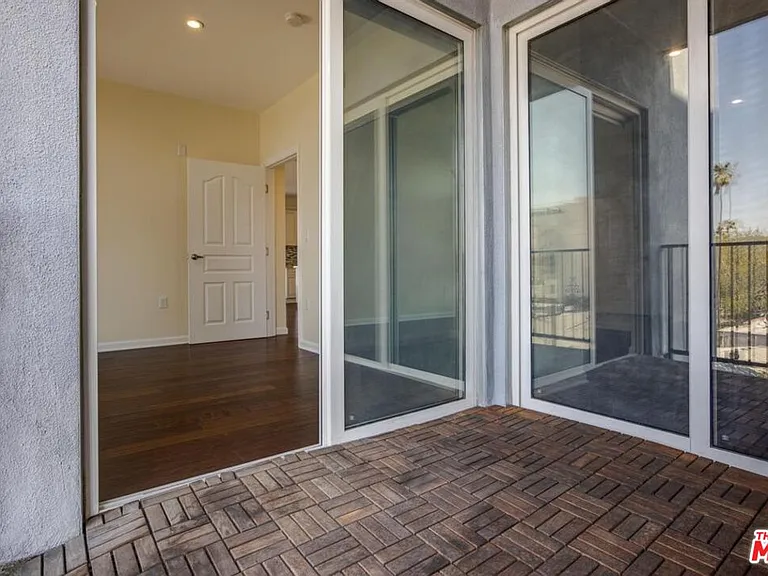 155 S Oxford Ave #506 — Photo 26