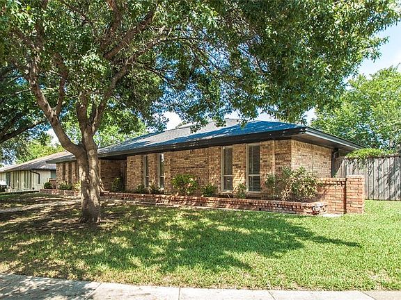 3rd image of 2721 S Hillbrier Cir