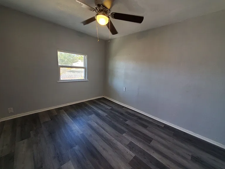 2812 N Farr St — Photo 5