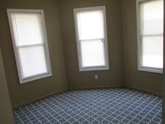 5th image of 854 S 17th St Floor 1