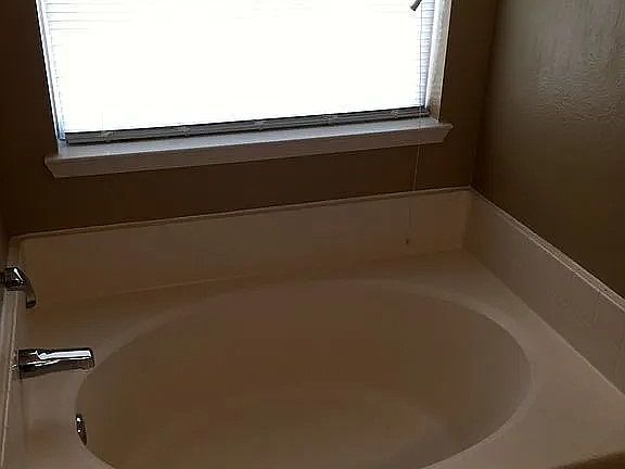 2nd image of 516 Ashdale Dr