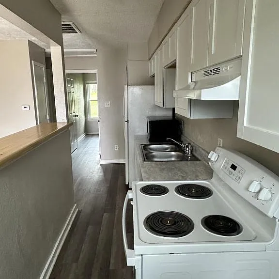 5410 Helmick Ave — Photo 2