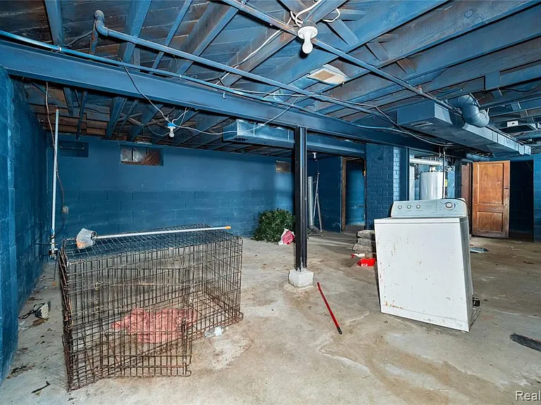 4049 Williams St — Photo 11
