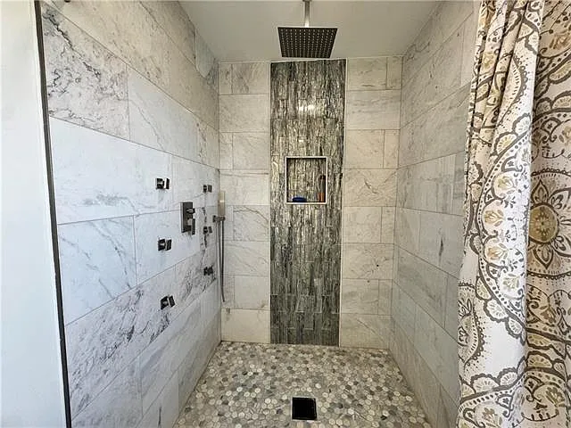 132 Layburn Ct — Photo 14
