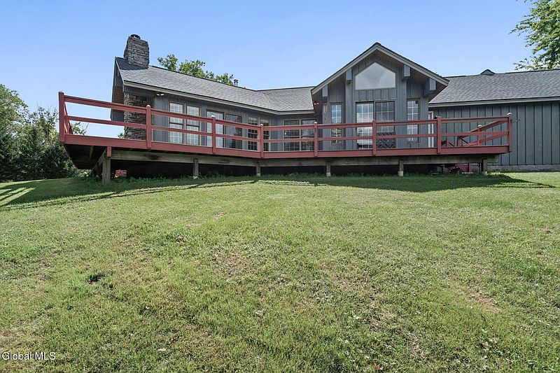 4th image of 1200 Creek Road
