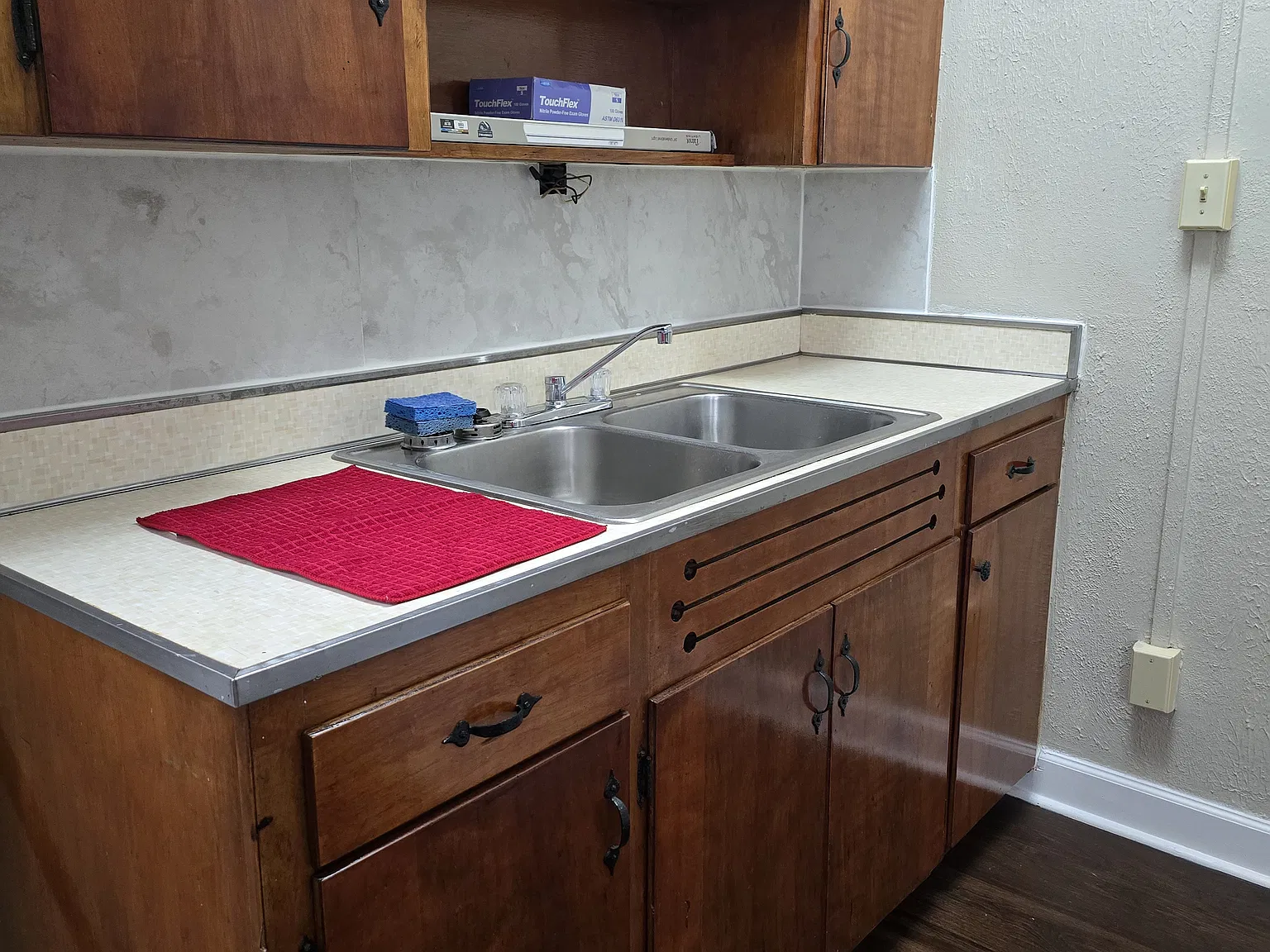 1 bed, 370 sqft, $725 — Photo 3