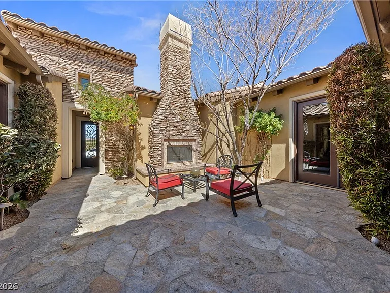 1 Vita Fresco Ct — Photo 4