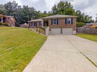 7418 Conjar Ct, Louisville, KY 40214