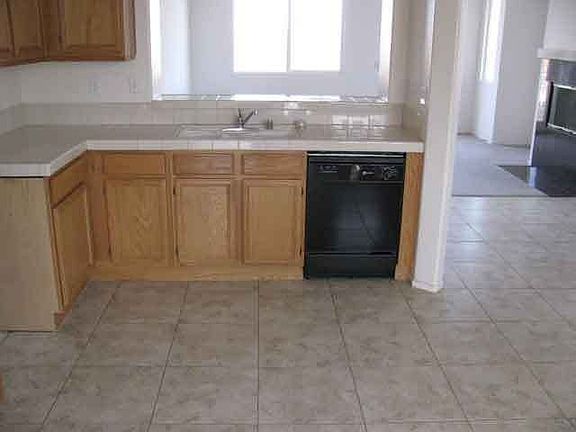 3rd image of 11888 Cliffrose Ct