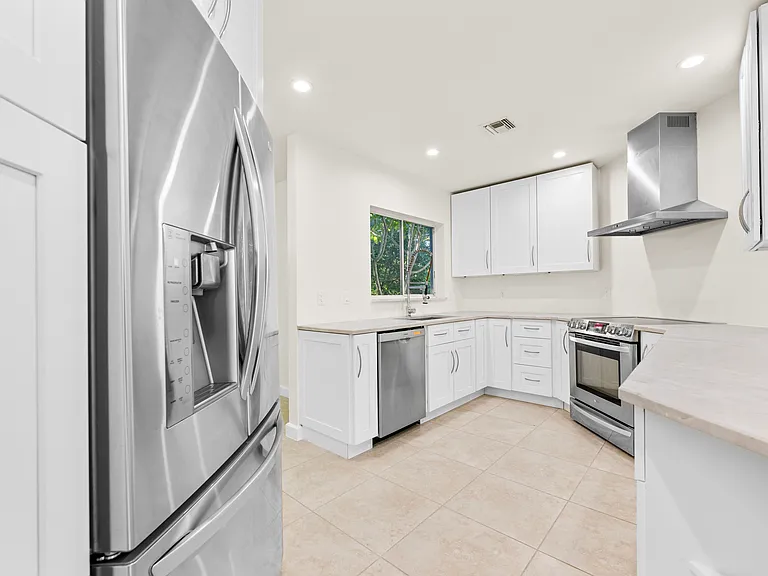 11741 NW 23rd St — Photo 18