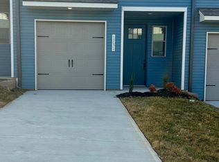 1731 Bennett Village Dr, Maryville, TN 37804