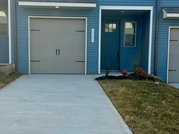 1731 Bennett Village Dr, Maryville, TN 37804