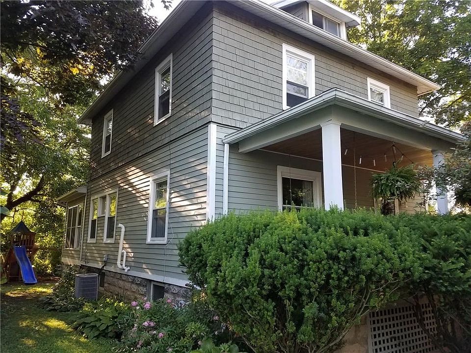 1st image of 11 Oatka Pl
