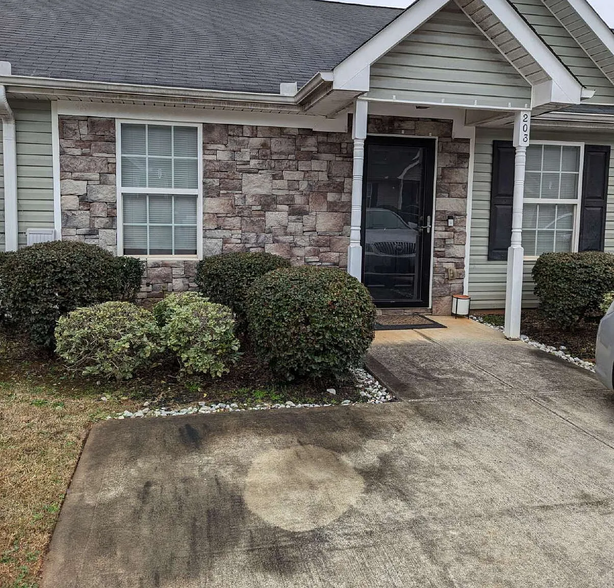 2 bed, 2.0 bath, 1092 sqft, $1,250 — Photo 2