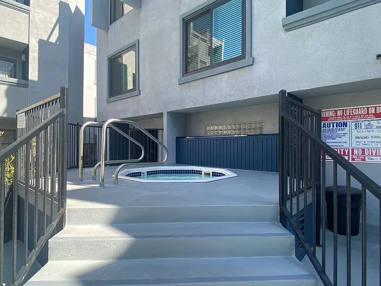 1940 N Highland Ave #81 — Photo 57