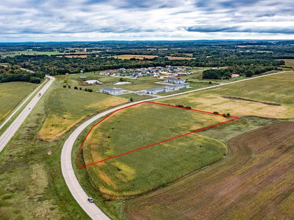 Commercial Dr, Waupaca, WI 54981