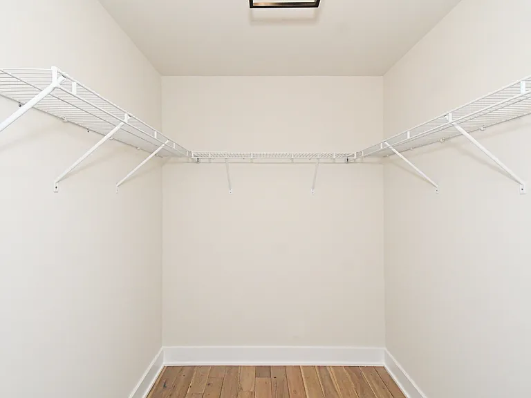 51 W Clymer Ave — Photo 16