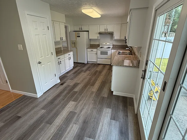 64 River View Dr — Photo 7