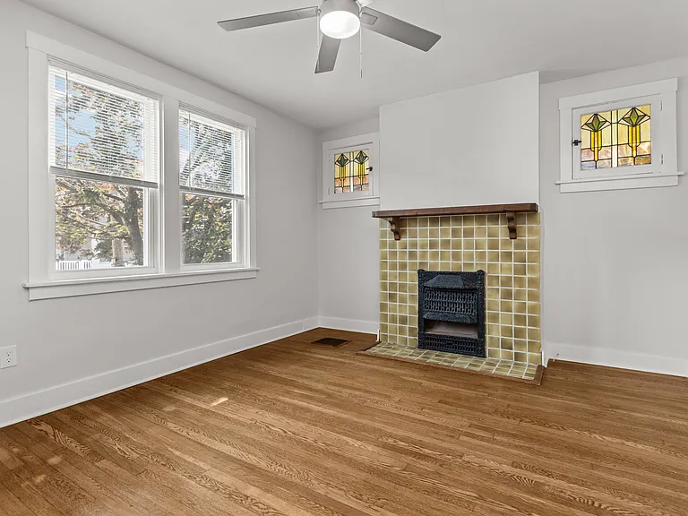 1129 Wisconsin Ave — Photo 14