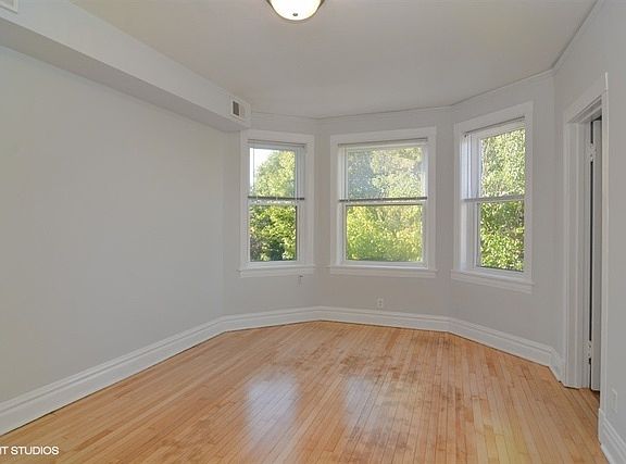 2nd image of 3083 N Davlin Ct