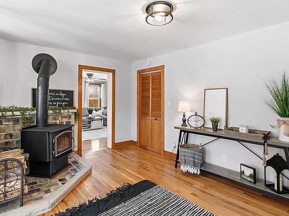 4th image of 1079 Koshkonong Road