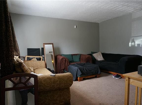 2nd image of 2441 Lindale Ln