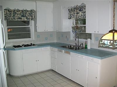 3rd image of 1229 W 23rd St