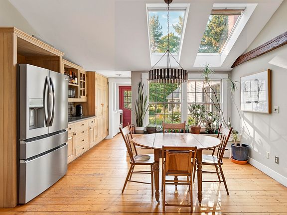 4th image of 120 Barnestown Road