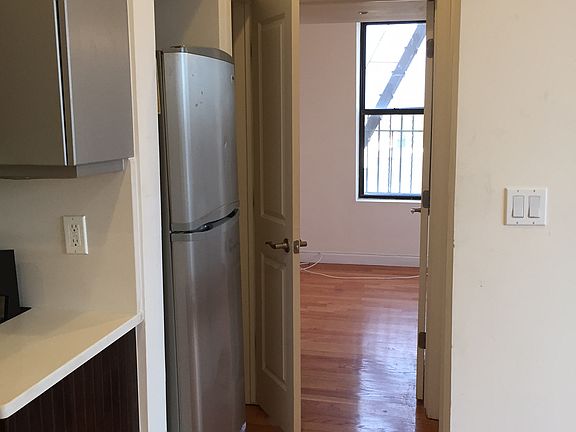 5th image of 12311 Rockaway Beach Blvd APT 4D