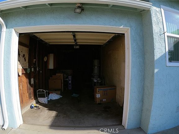 4th image of 1808 N Grape Ave