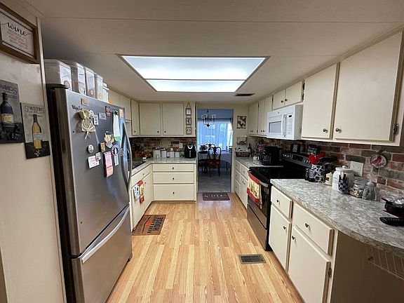 4th image of 518 Ponkan St