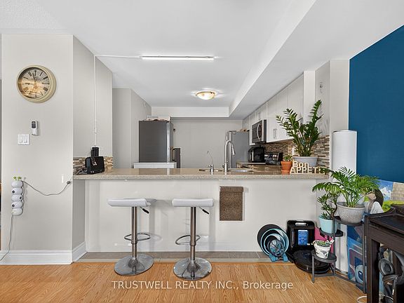 3rd image of 306 John St #298