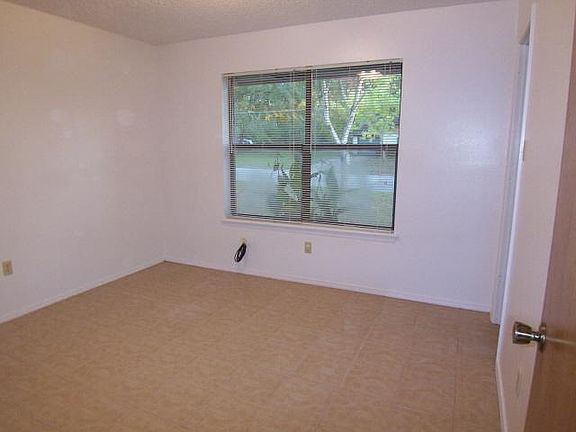 5th image of 10854 Chickasha Dr #1