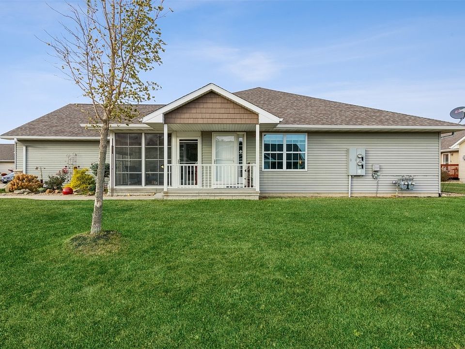 854 Crescent View Dr NE, Cedar Rapids, IA 52402 Zillow