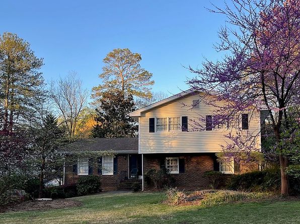 2717 Kenwood Dr
