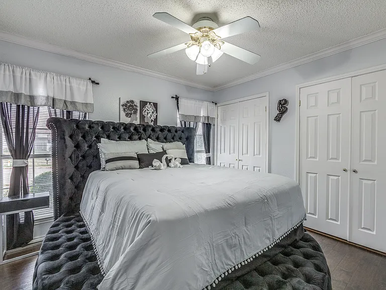 8414 Intrepid Ln — Photo 3