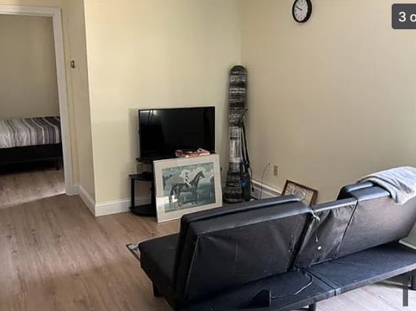 469 Main St #3