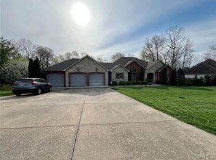 467 Windwood Lake Dr, Cape Girardeau, MO 63701