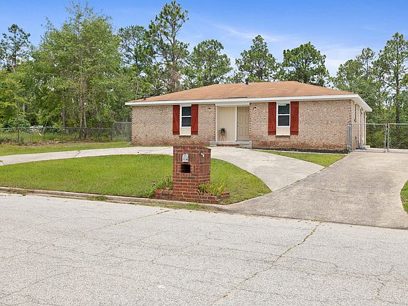3rd image of 3627 N Madrid Drive