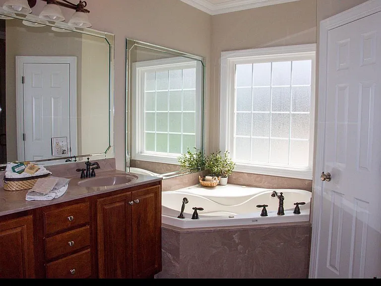 1834 Deerhaven Ln — Photo 23