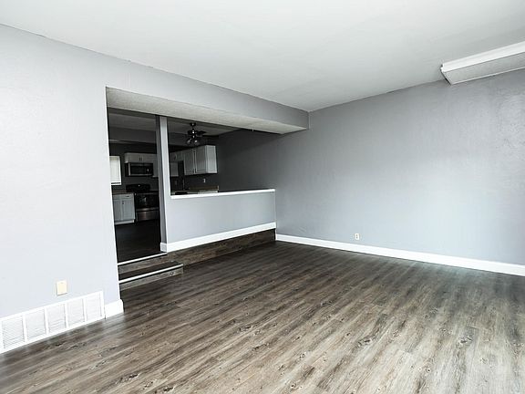 2nd image of 4225 W Executive Dr