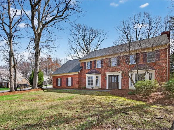 291 Birchridge Dr, Kernersville, NC 27284