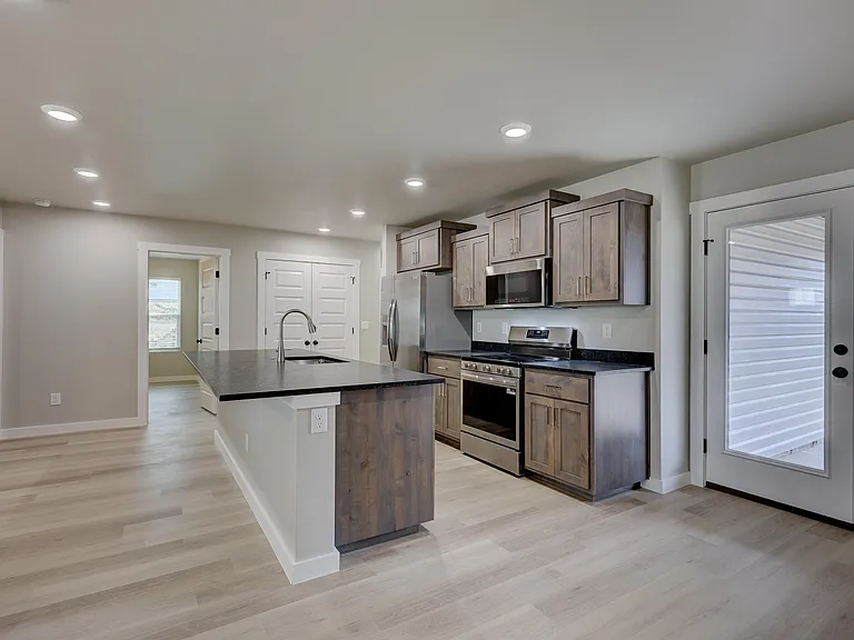 2520 Quincy St #2520 — Photo 3