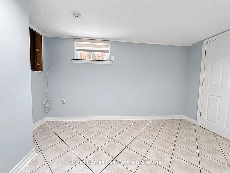 15 Snowood Ct — Photo 5