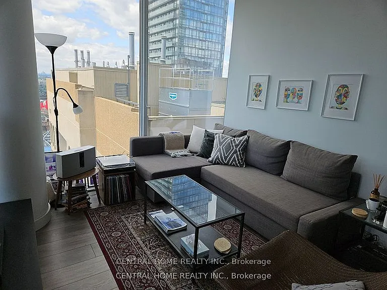 15 Grenville St #2603 — Photo 8