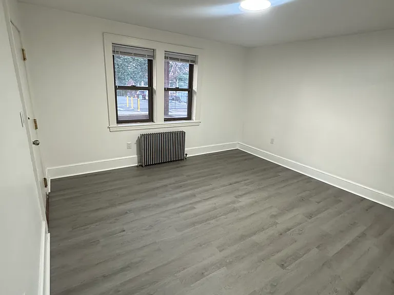 35 Rapallo Ave #3E — Photo 13