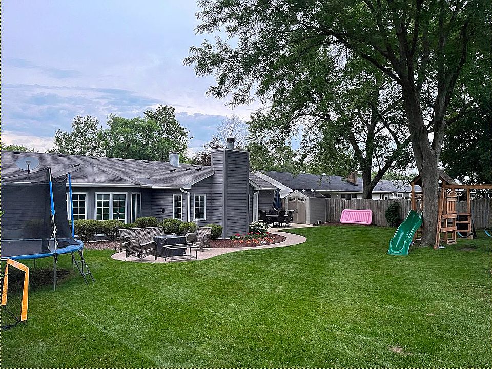 2nd image of 420 Ranch Rd