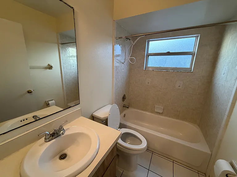 Bathroom #2 (located between bedrooms #2 and #3)