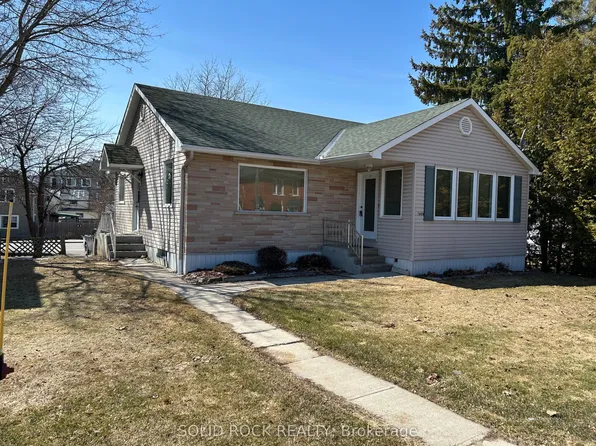 146 Elgin St W, Arnprior, ON K7S 1N8